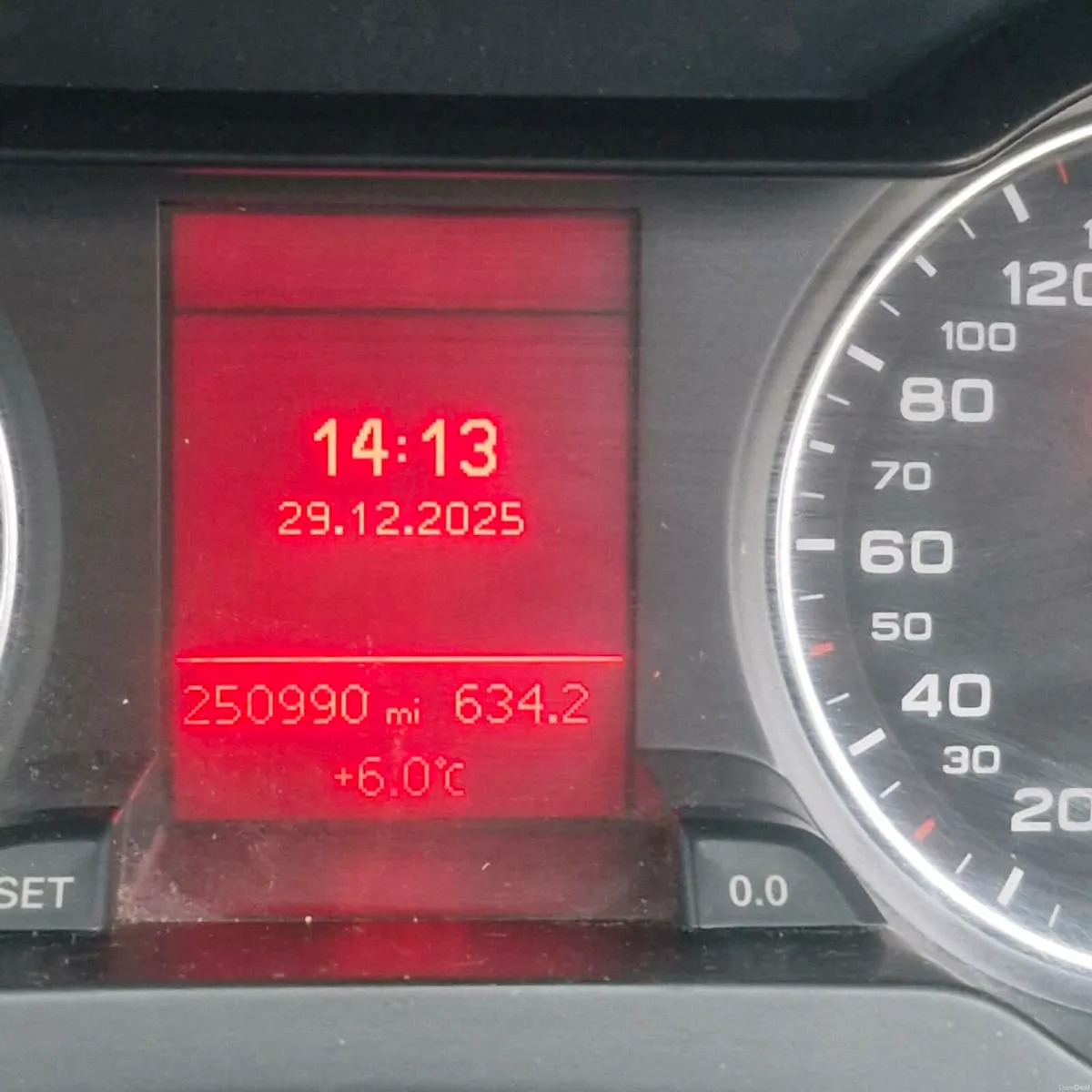 Audi A4 Avant - Image 2