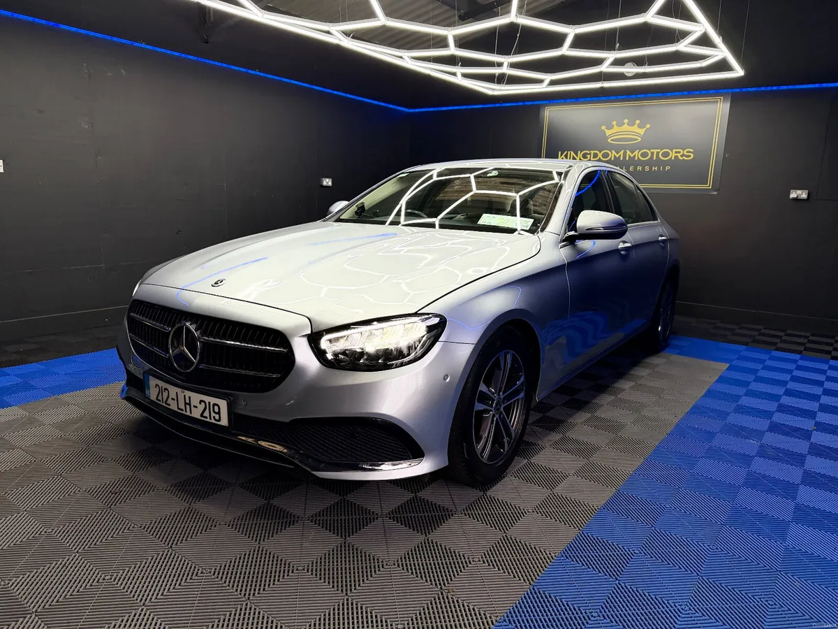 Mercedes-Benz E220D,Automatic LOW KM - Image 5