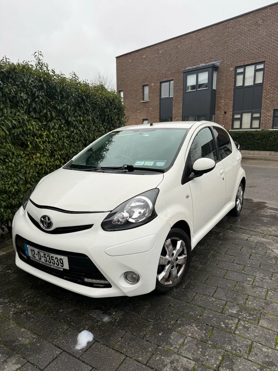 TOYOTA AGYO FIRE 2012 - Image 1