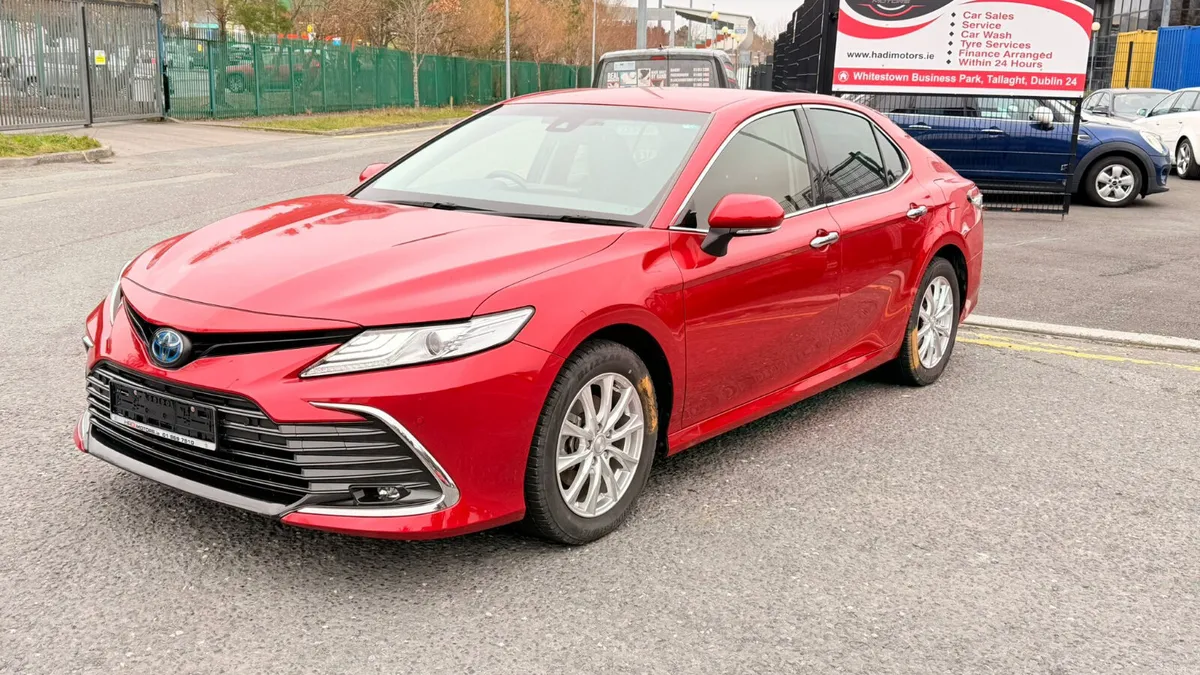 TOYOTA CAMRY HYBRID 2021 - Image 2