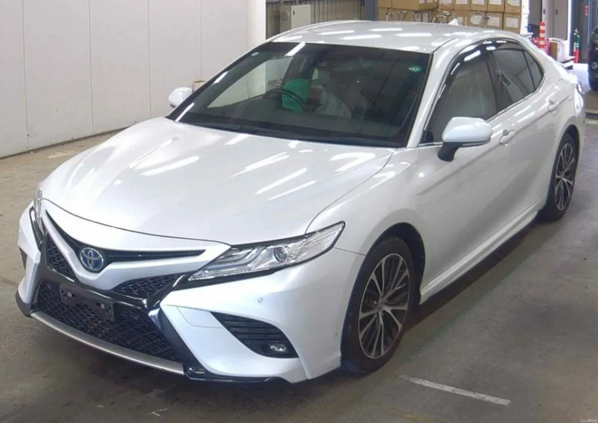 2020 Toyota Camry WS Hybrid - Image 3
