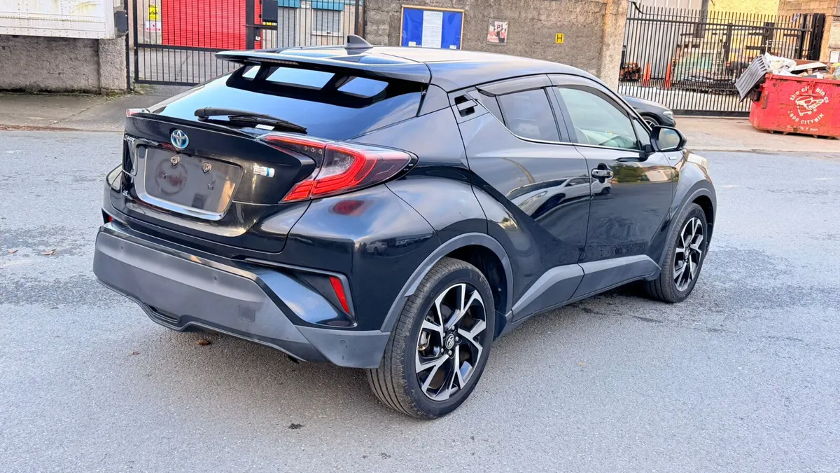 Toyota C-HR HYbrid 2019 - Image 4