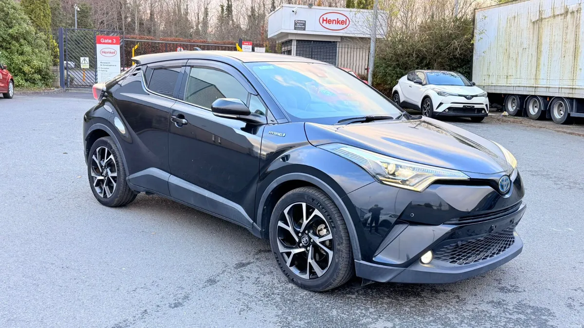 Toyota C-HR HYbrid 2019 - Image 2