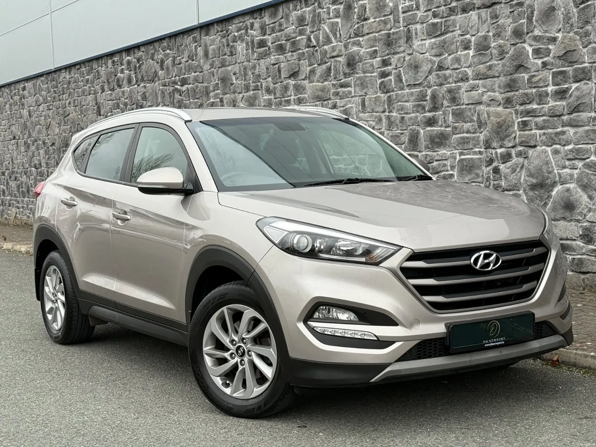 2017 Hyundai Tucson Executive 1.7CRDI  FSH - Image 1
