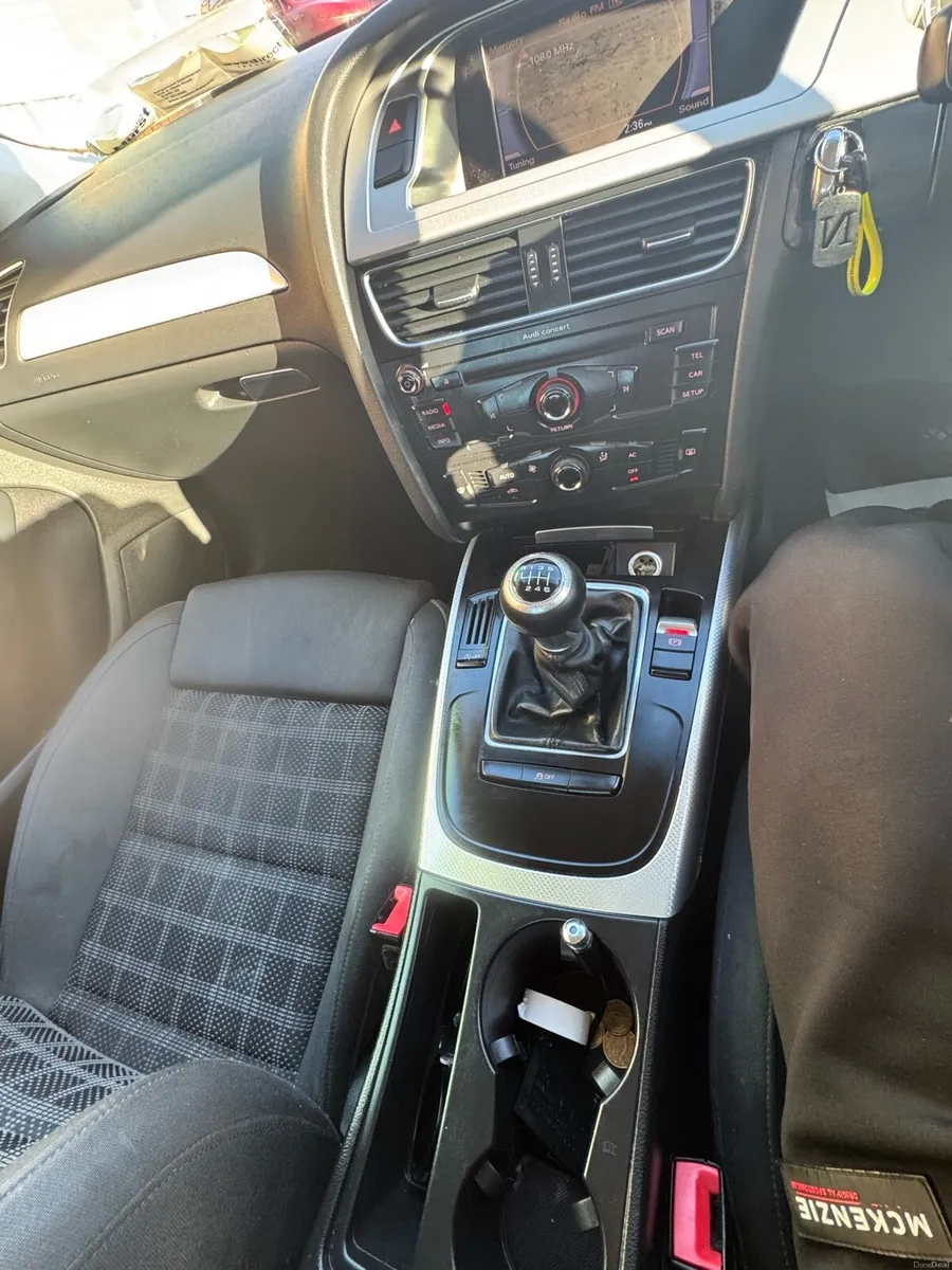 Audi a4 2011 diesel 2.0 manual - Image 3