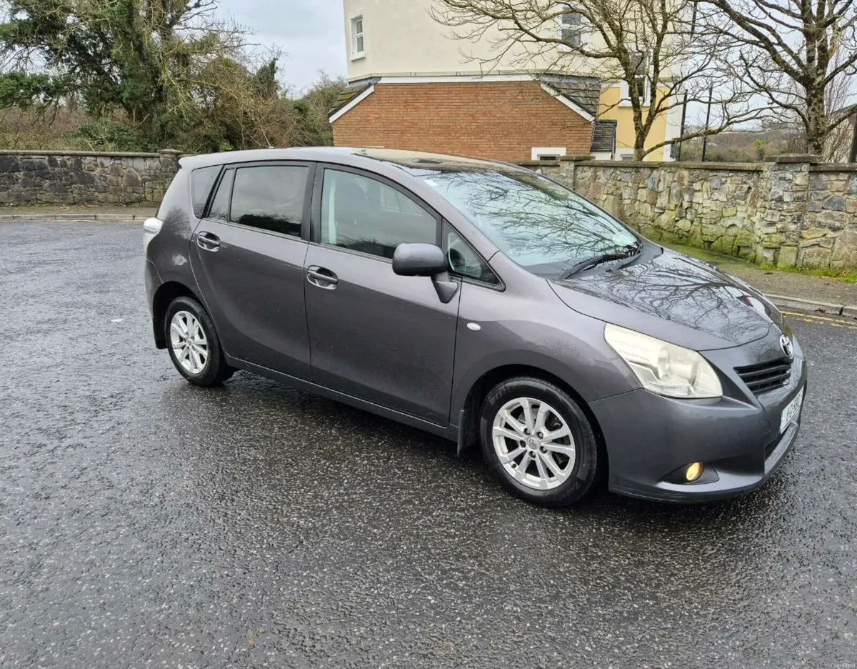 2011 TOYOTA COROLLA VERSO (7 SEATER) - Image 2