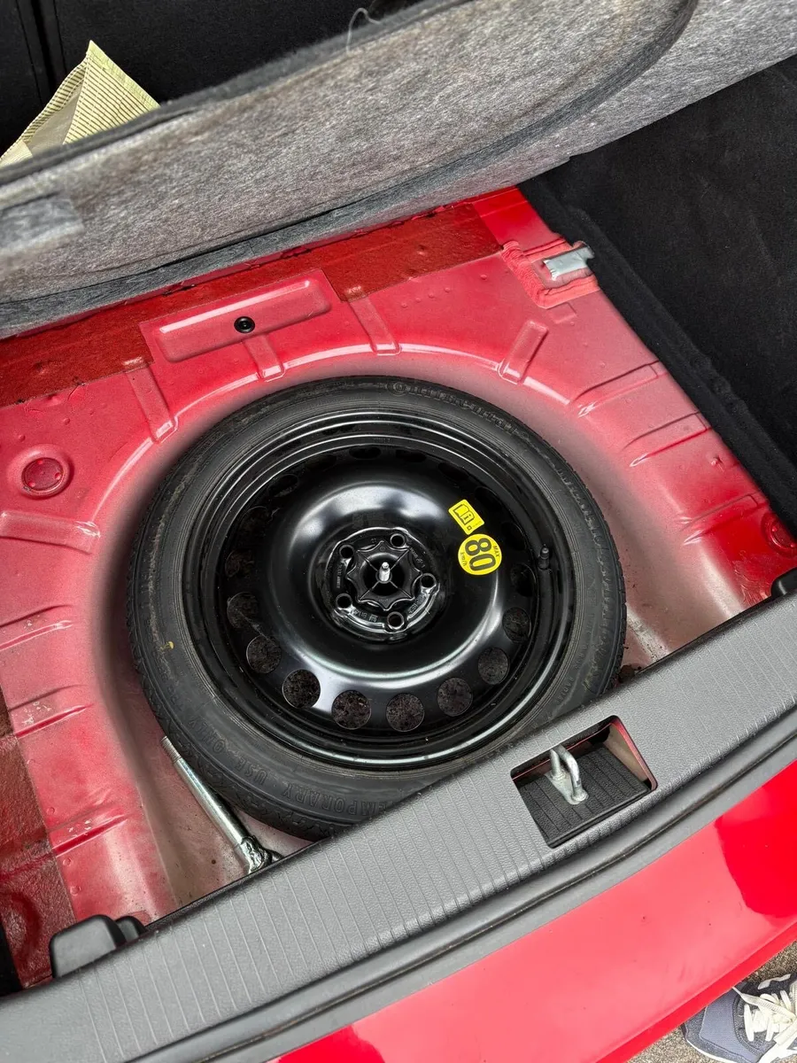 VAUXHALL ASTRA 1.6 L VVT SRI 115PS 5DR - Image 4