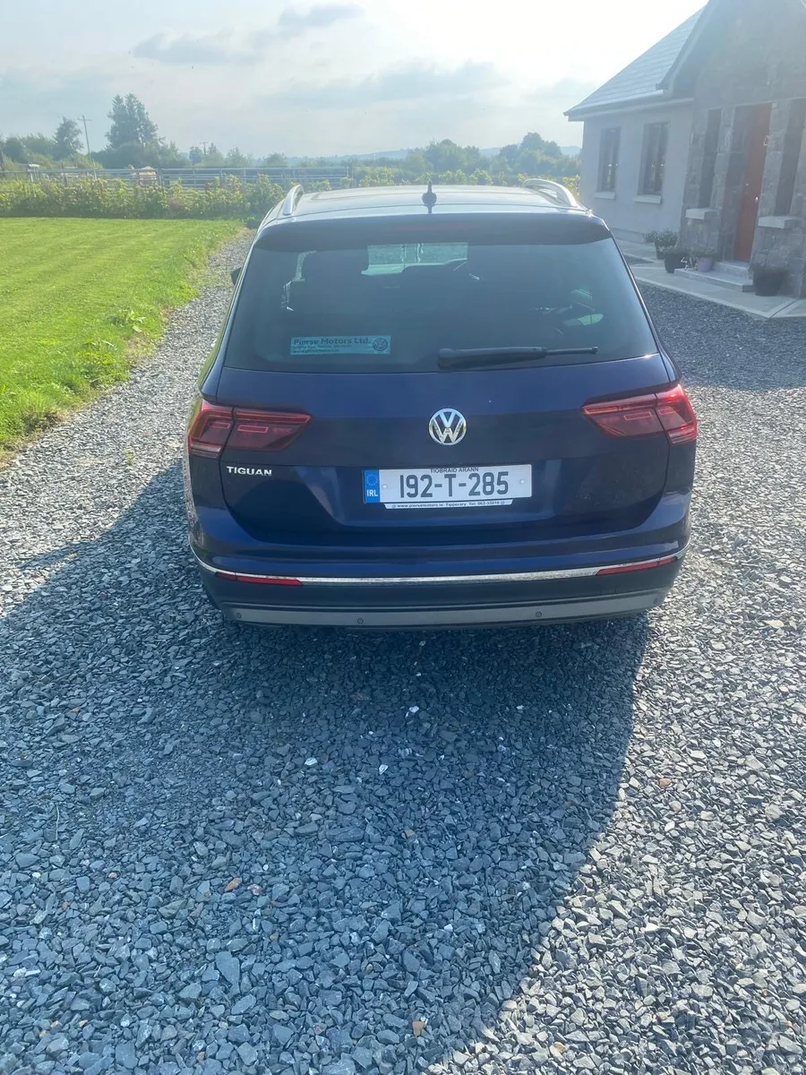 Volkswagen Tiguan - Image 2