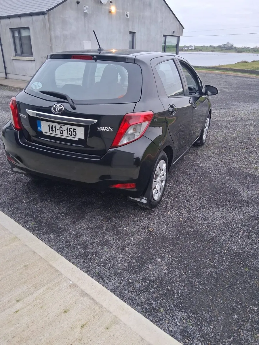 Toyota Yaris Luna - Image 4