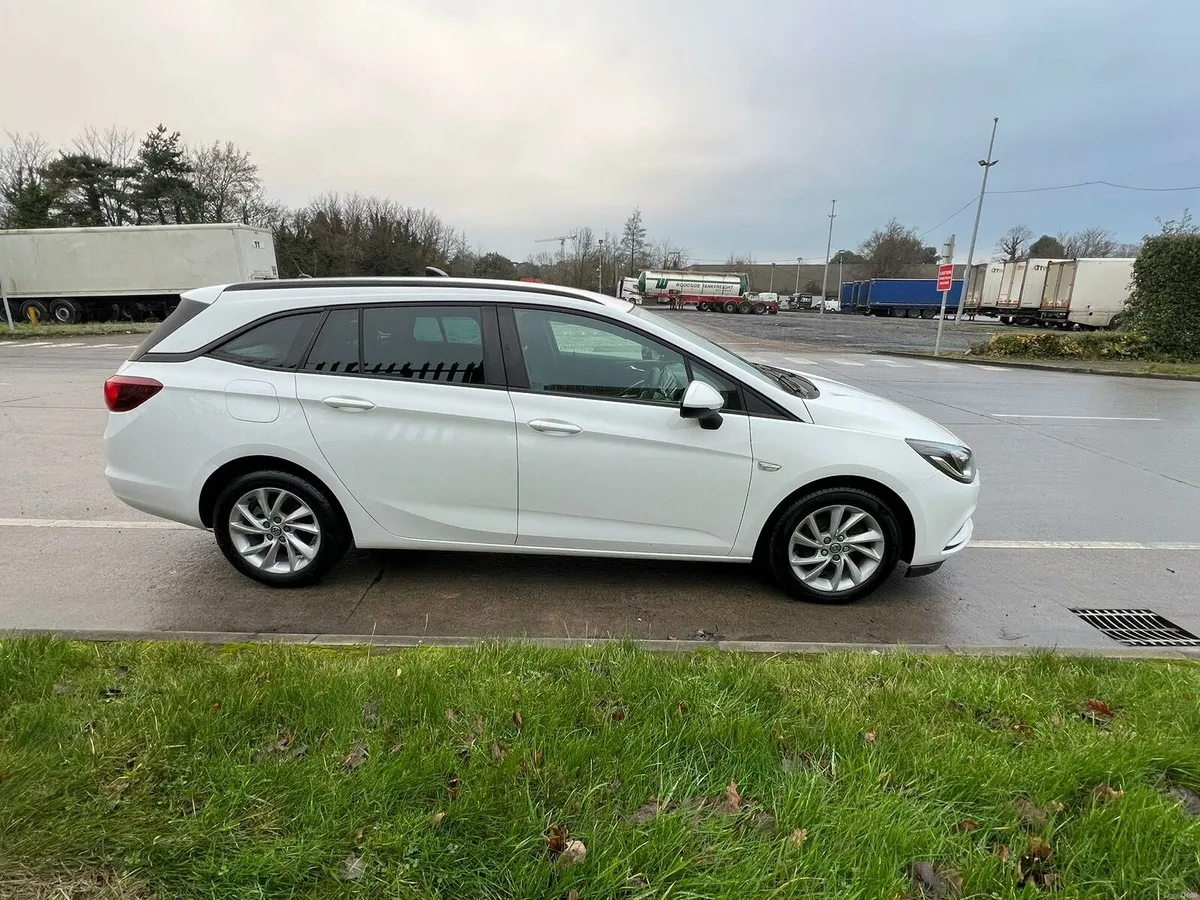 Vauxhall Astra - Image 4