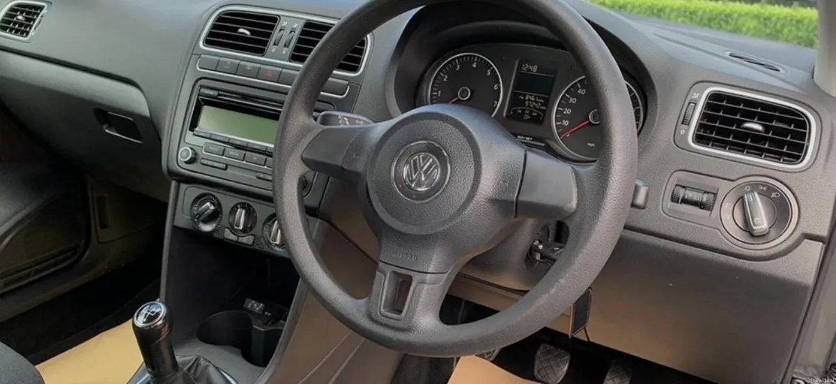 Volkswagen Polo 2010 - Image 3