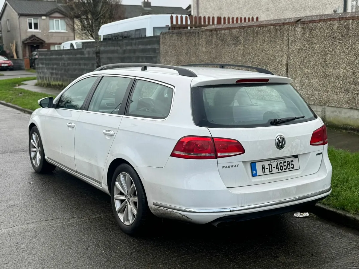 Volkswagen Passat 2011 Automatic - Image 1