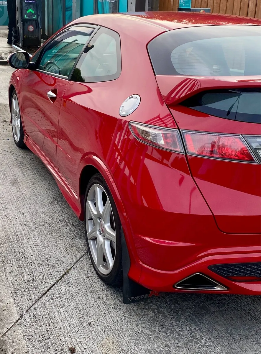 Honda Civic Type R GT - Image 2