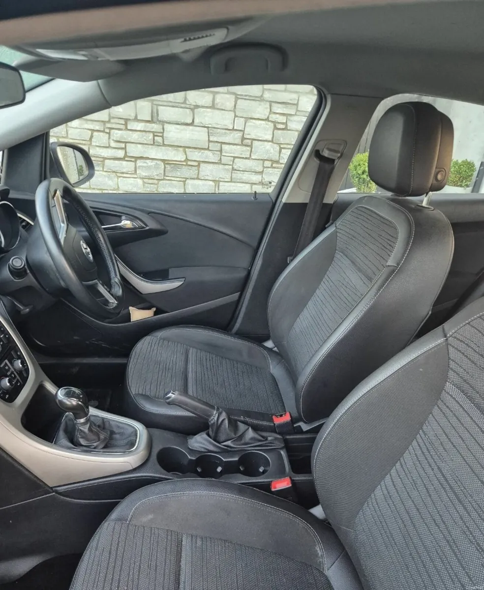 Vauxhall Astra 2014 - Image 4