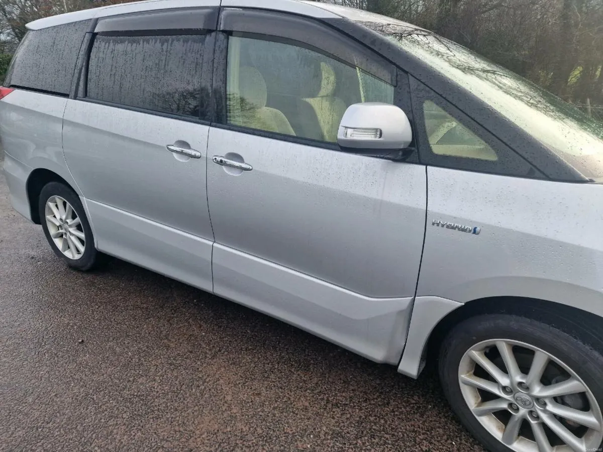 2013 Toyota Estima Hybrid 2.4L 8 seats WARRANTY - Image 4