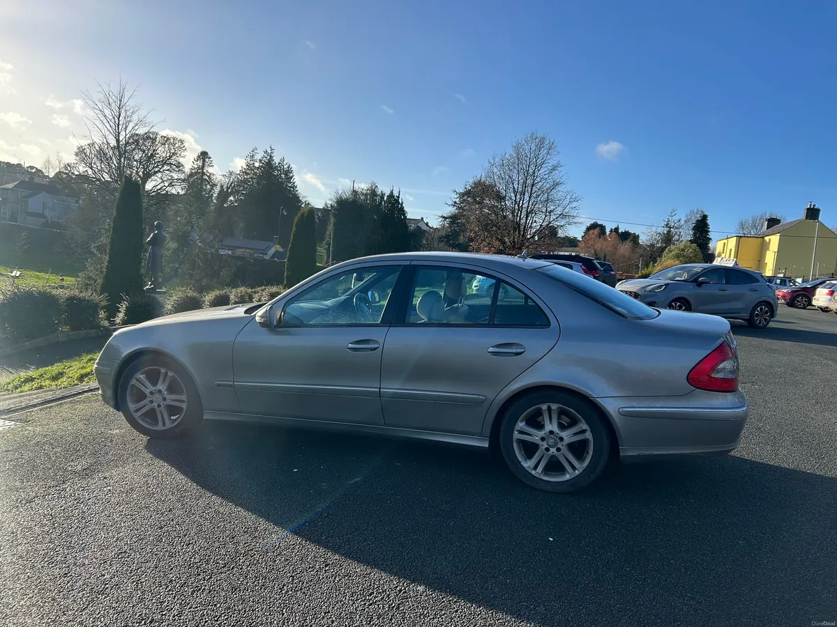 Mercedes e200 - Image 3