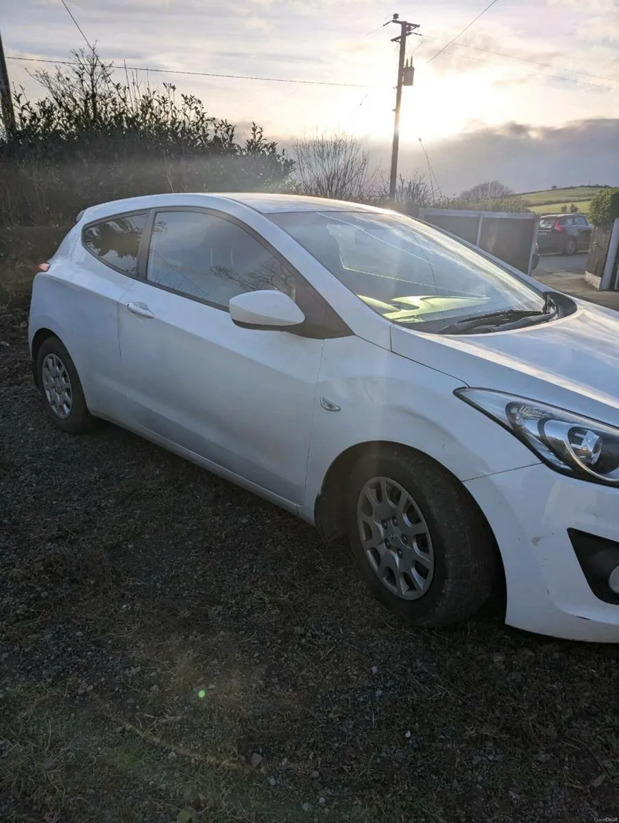 Hyundai i30 - Image 2