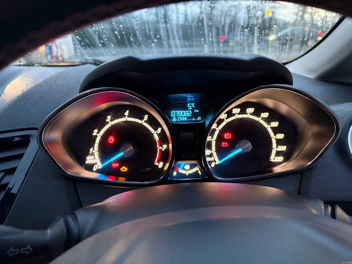 Ford fiesta - Image 2