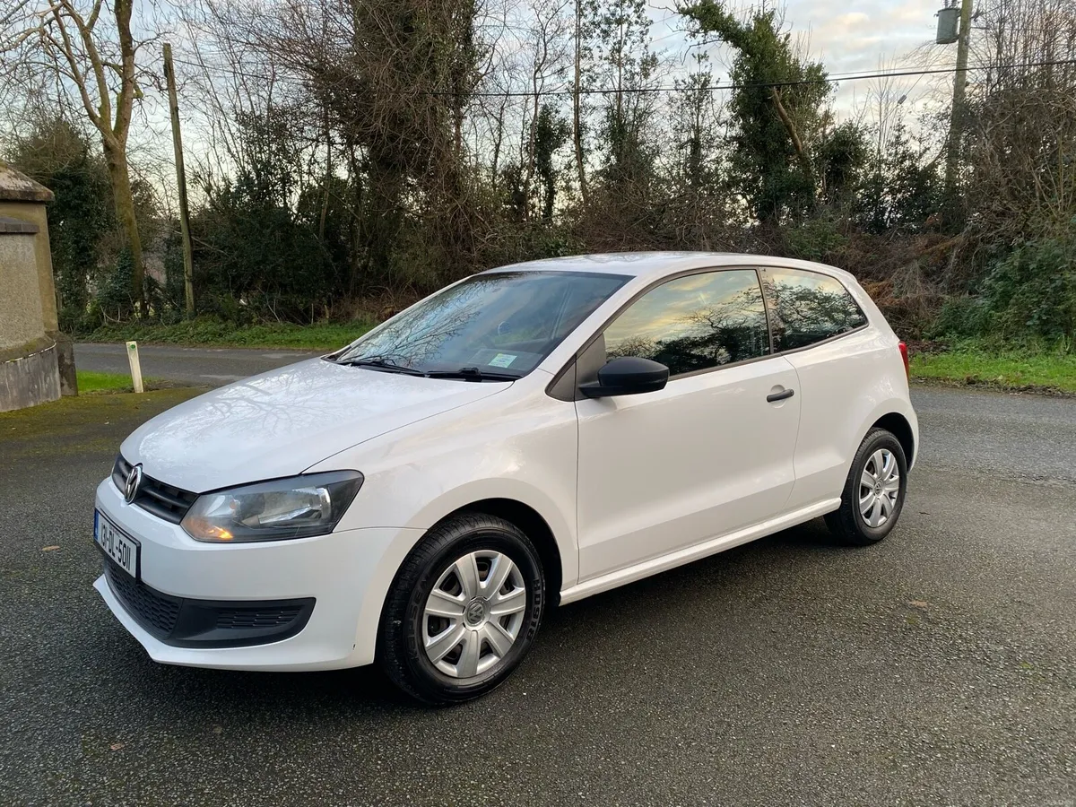 2013 Volkswagen Polo - Image 2