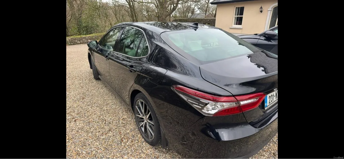 Toyota CAMRY ("Platinum" spec) FOR SALE - Image 4