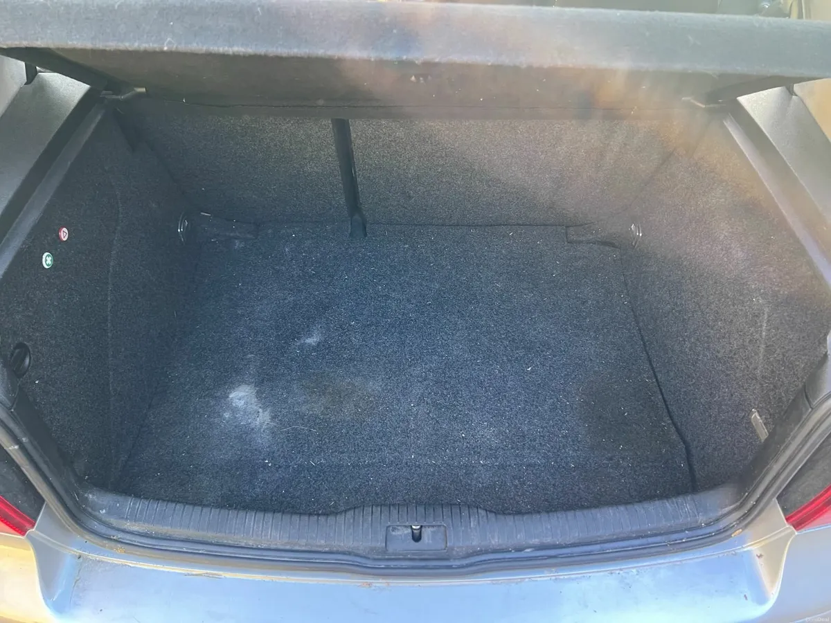 Volkswagen Golf 2002 - Image 3