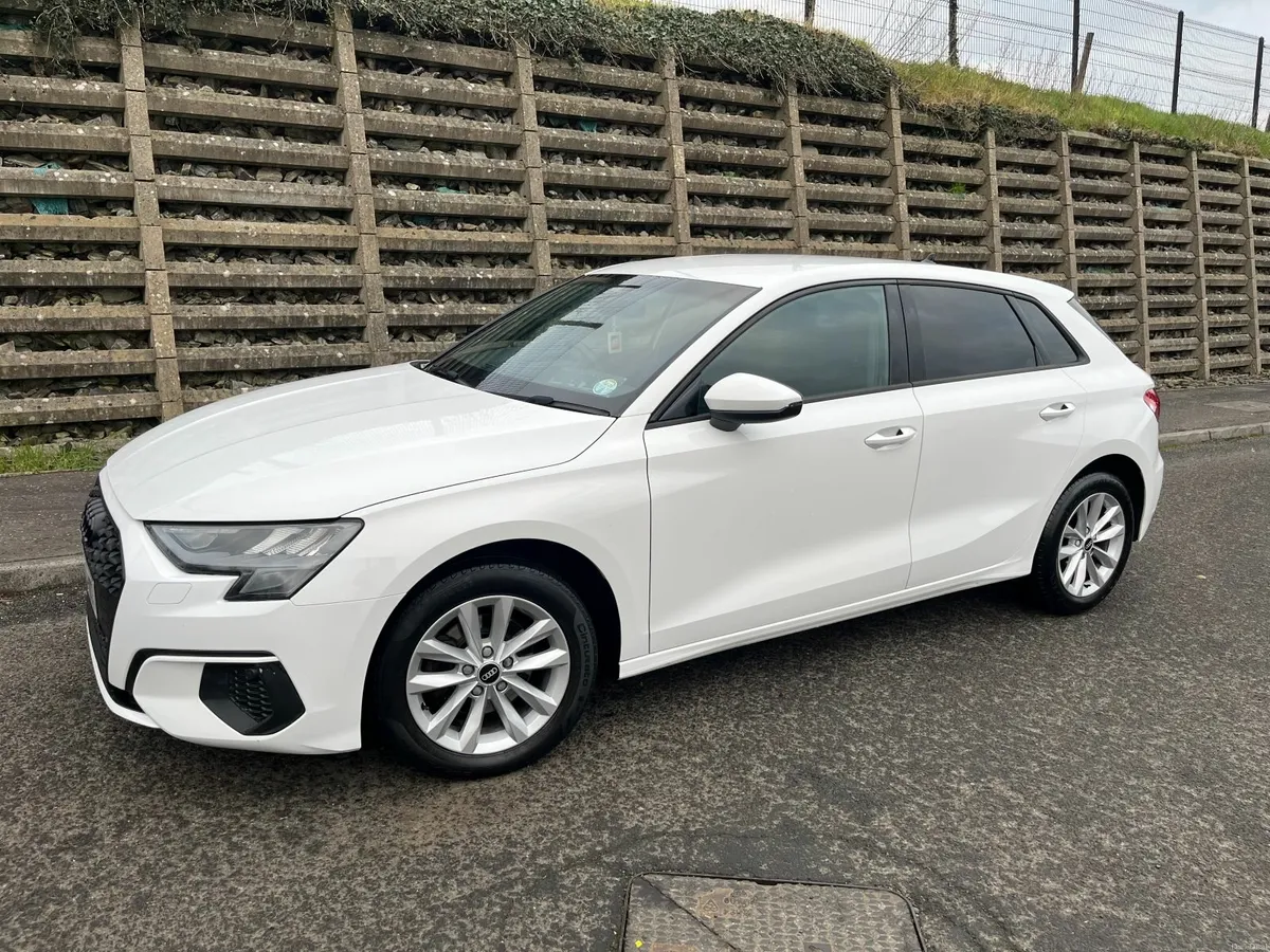 Audi A3 30 TFSI Technik 5dr 1.0 110bhp White - Image 3