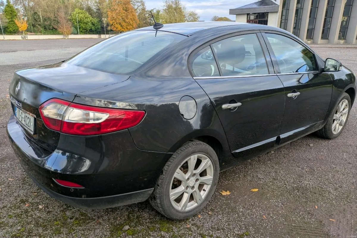 RENAULT FLUENCE NEW NCT 11/26 &TAX - Image 4