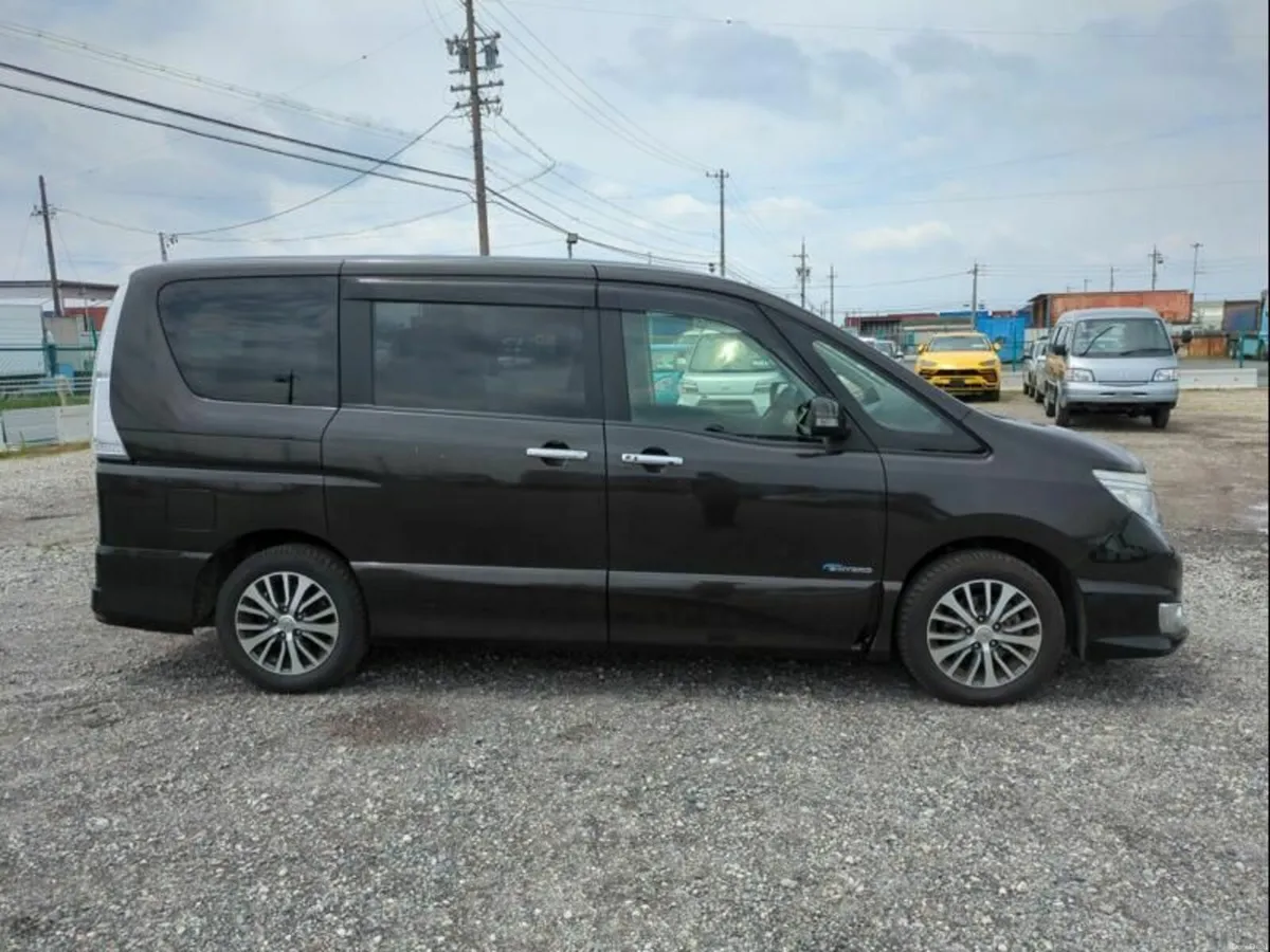Nissan Serena 2015 - Image 1