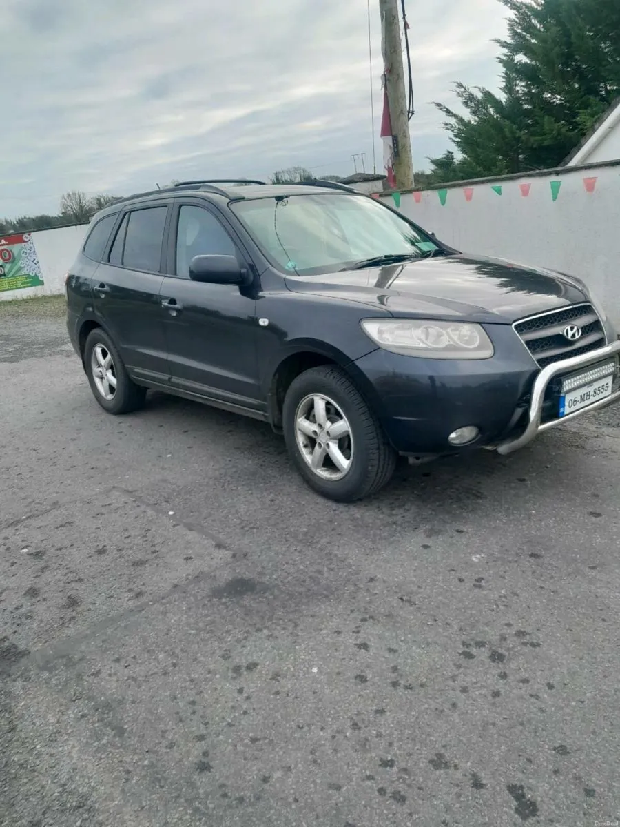 HYUNDI SANTFI CREW CAB - Image 3