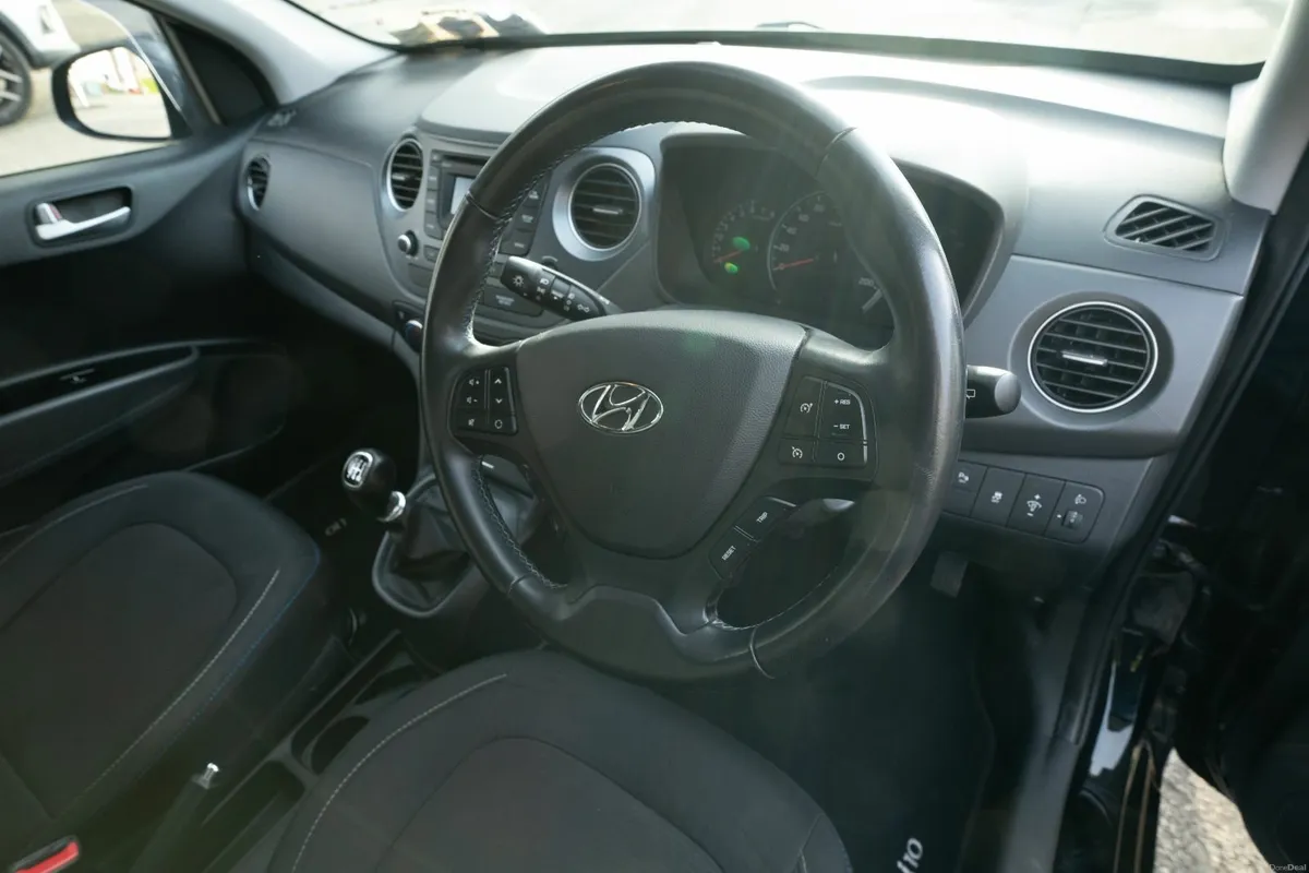 Premium Go, Luxury Trim, Hyundai i10 162, Full NCT - Image 4