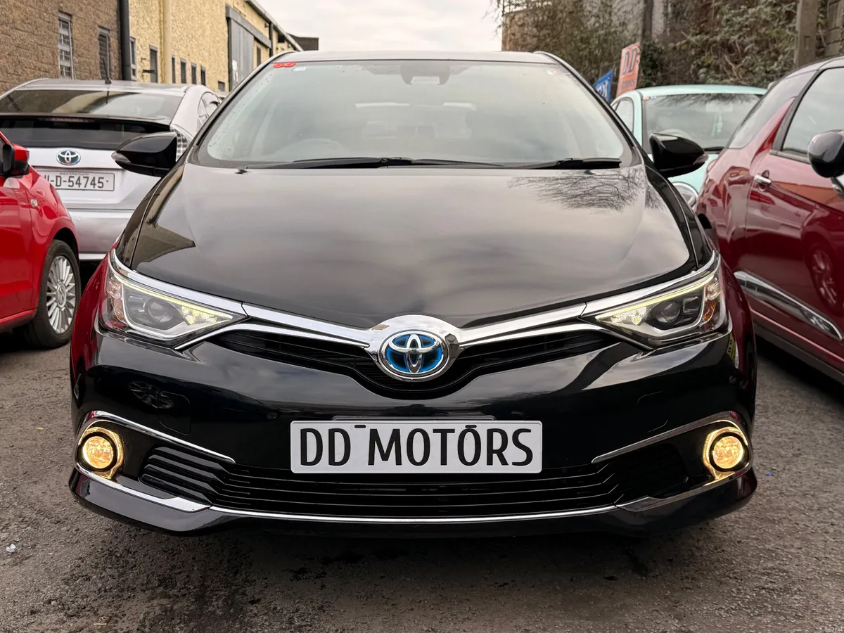 Toyota Auris  2016 (162)hybrid with low miles - Image 3