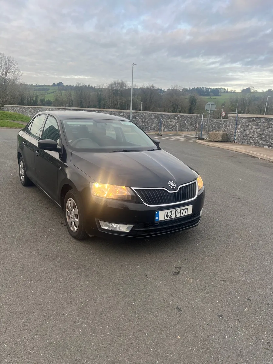 Skoda rapid 1.2 petrol 2014 - Image 2