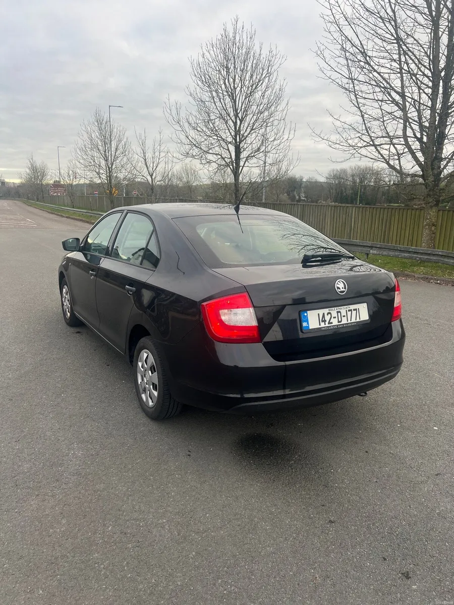 Skoda rapid 1.2 petrol 2014 - Image 4