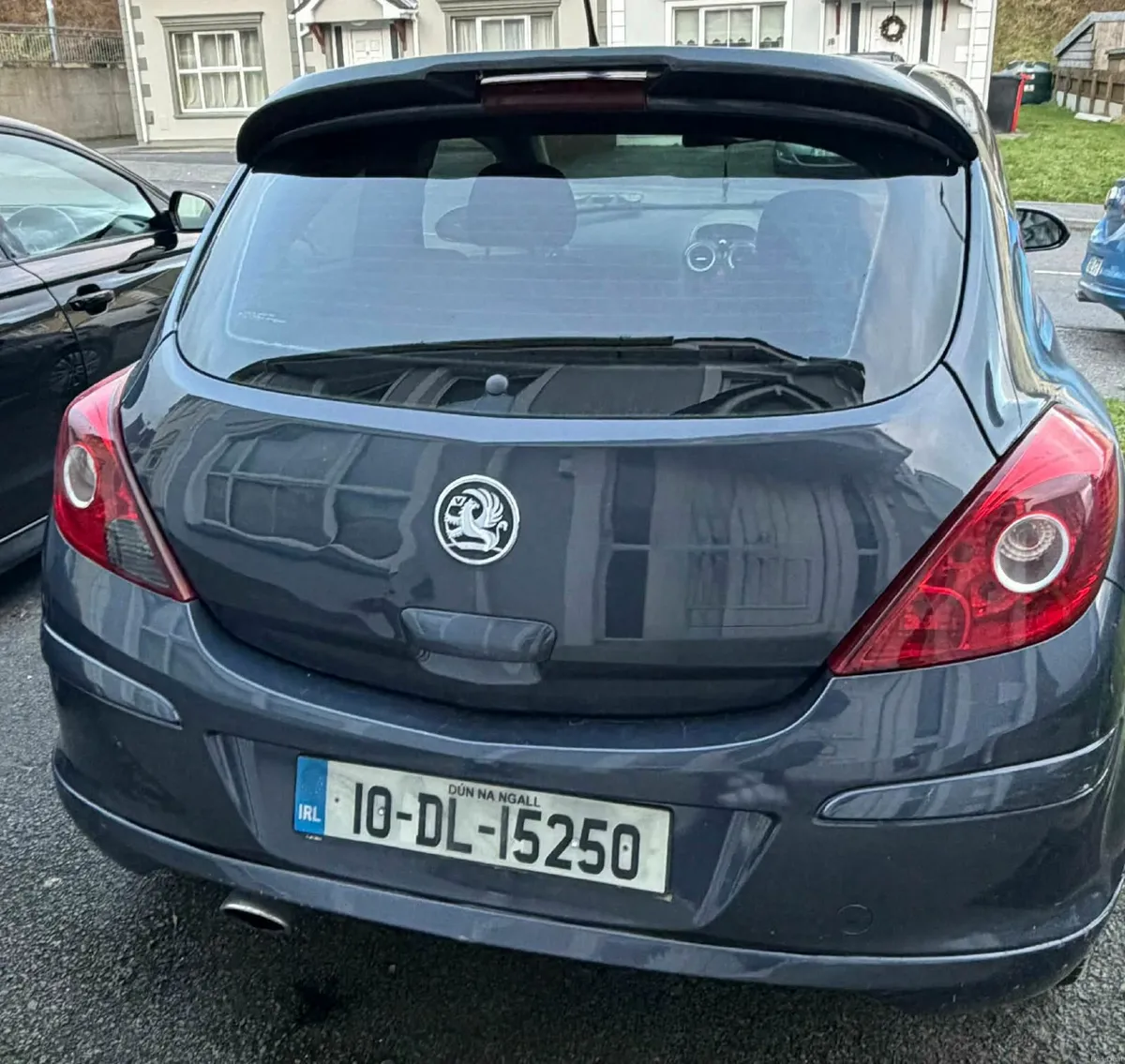 Vauxhall Corsa 1.2 Petrol SXI 2010 - Image 2