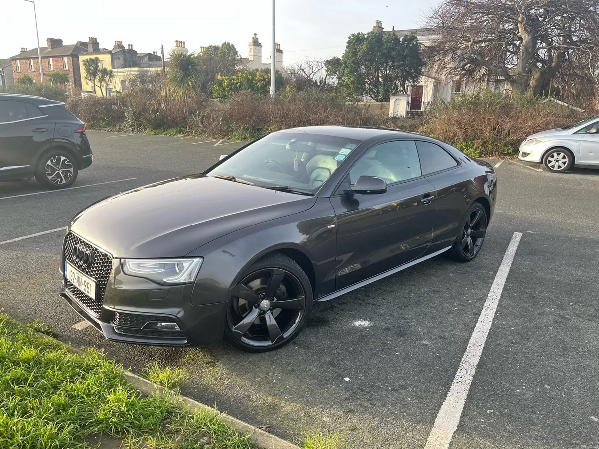 AUDI A5 2.0 TDI S Line Black Edition - Image 1