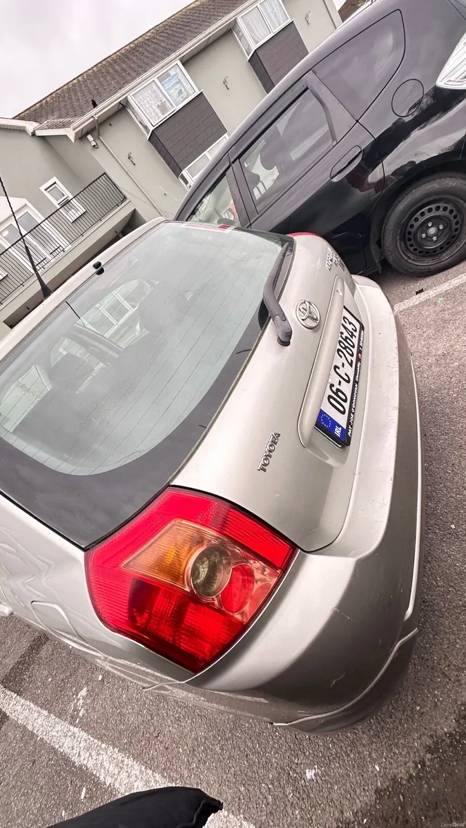 Toyota 2006 - Image 4