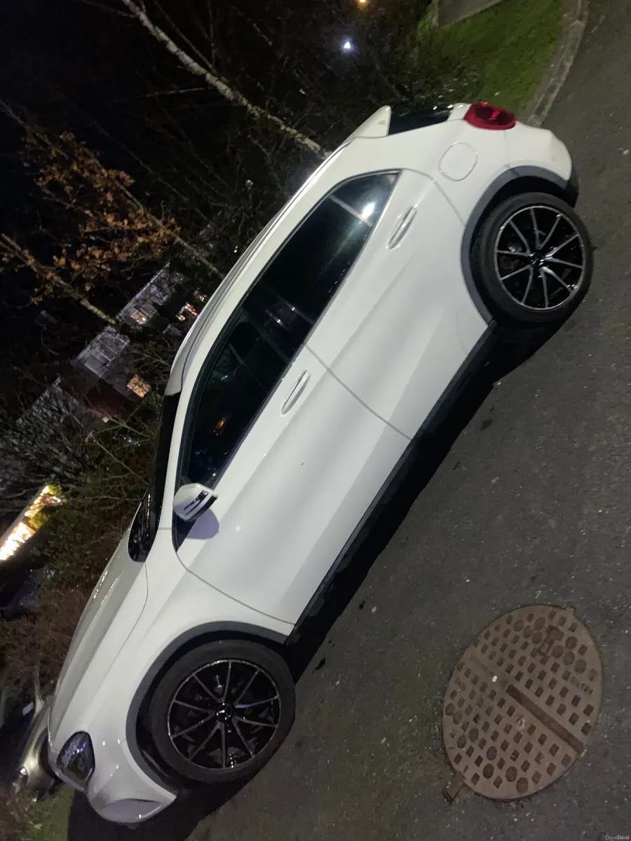 Mercedes-Benz GLA 2015 - Image 3