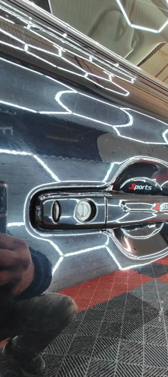 2018 Mitsubishi Outlander 2.0 Petrol Hybrid - Image 4