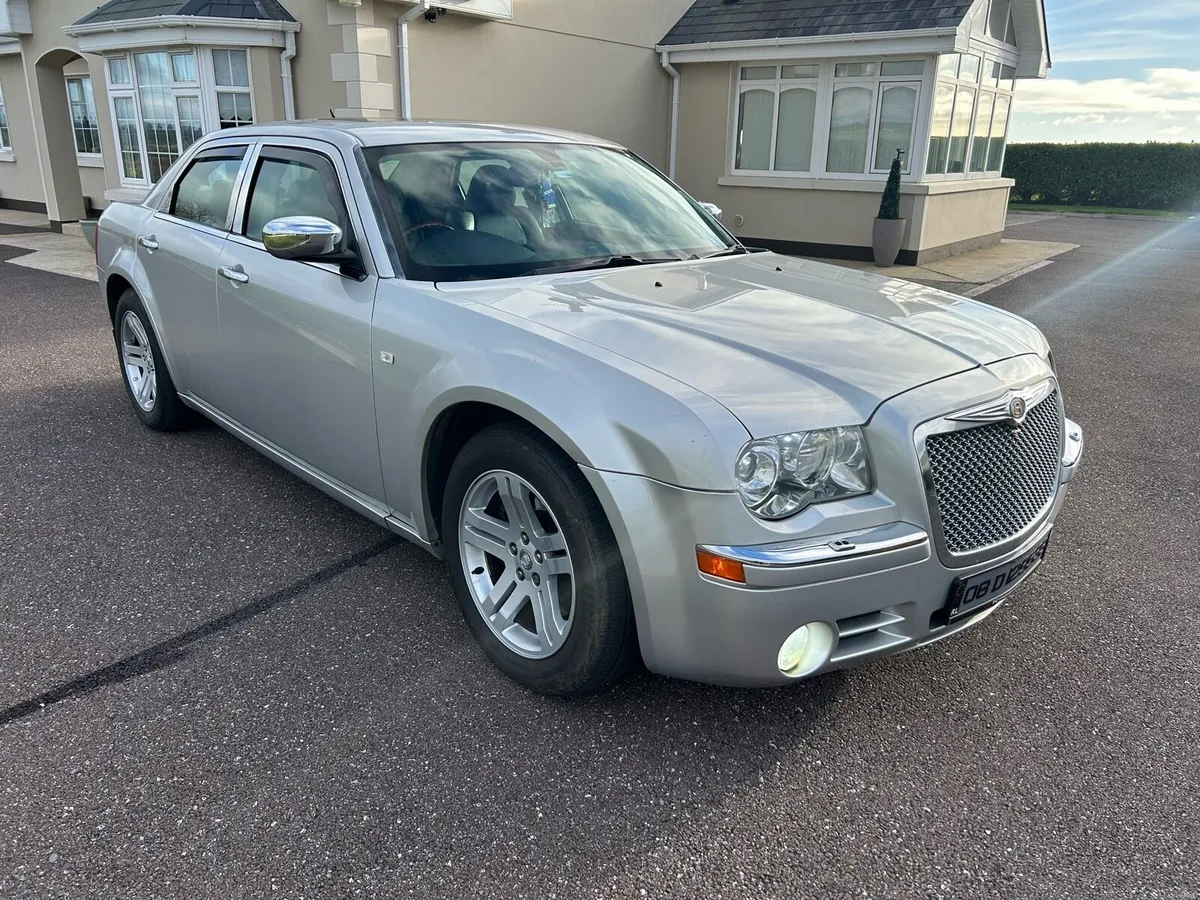 Chrysler 300c - Image 1