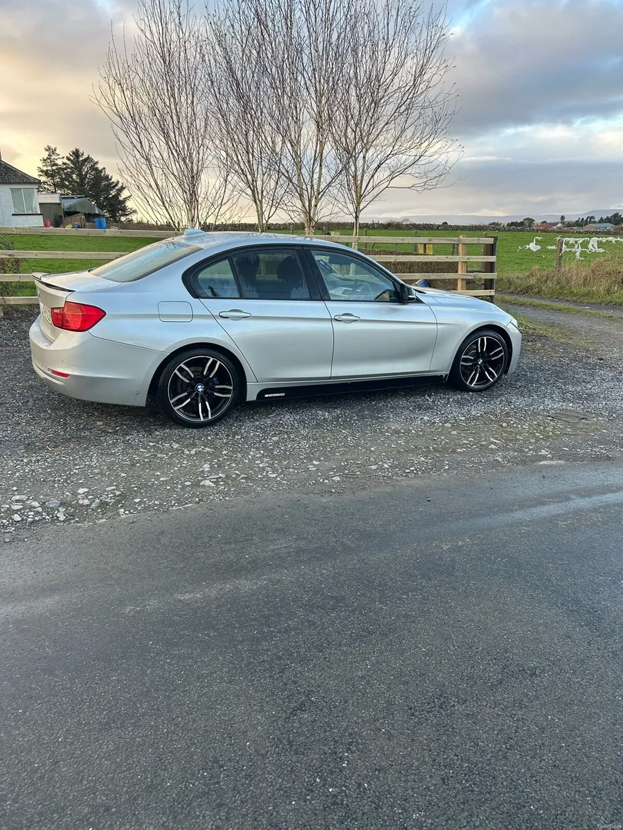 BMW 320D - Image 2