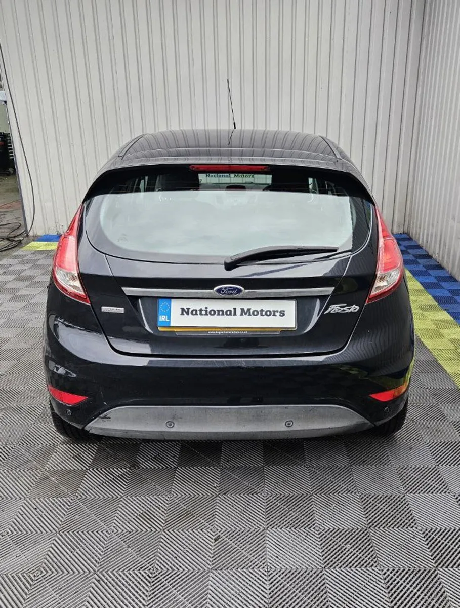 2013 Ford Fiesta 1.0 Petrol ZETEC - Image 4