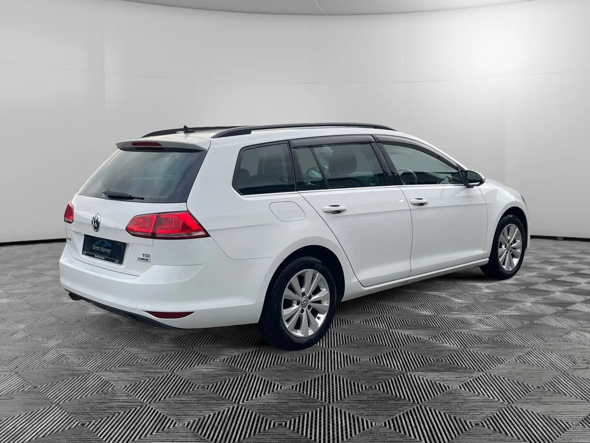 2015 VW Golf Comfortline DSG Estate - Image 4