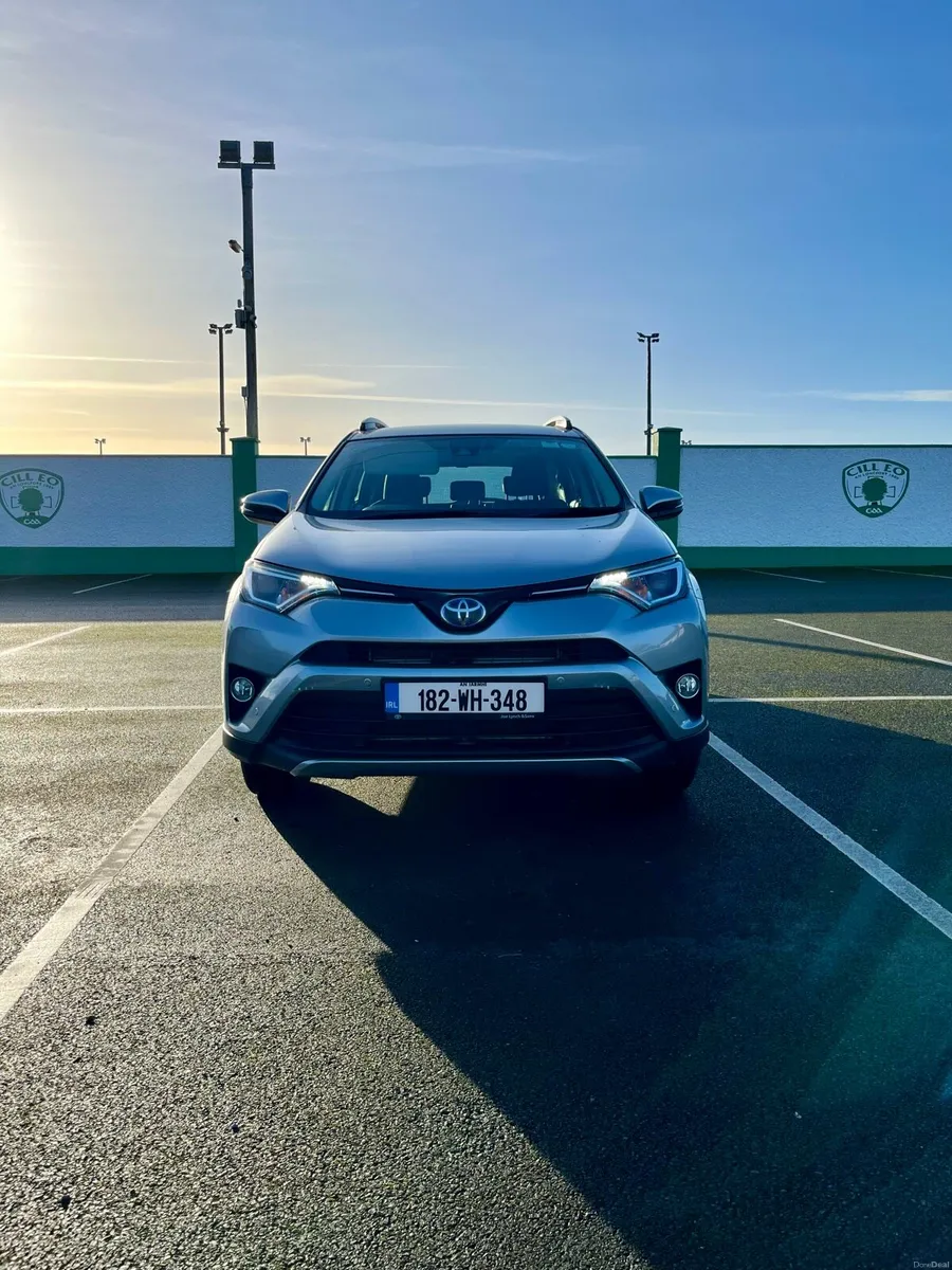 2018 Toyota RAV4 Hybrid LunaSport - Image 1