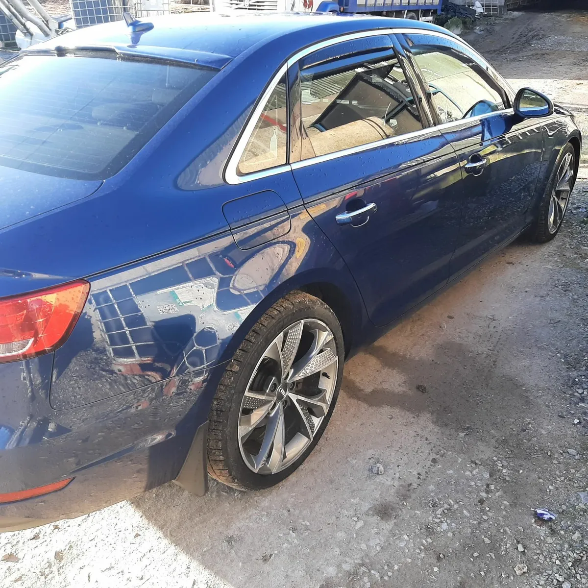 Audi A4 2017 - Image 2