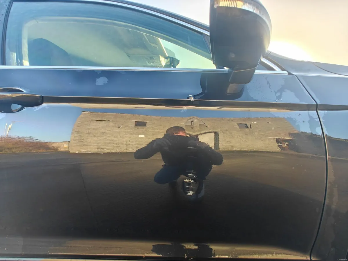 Volkswagen Passat 2017 - Image 3