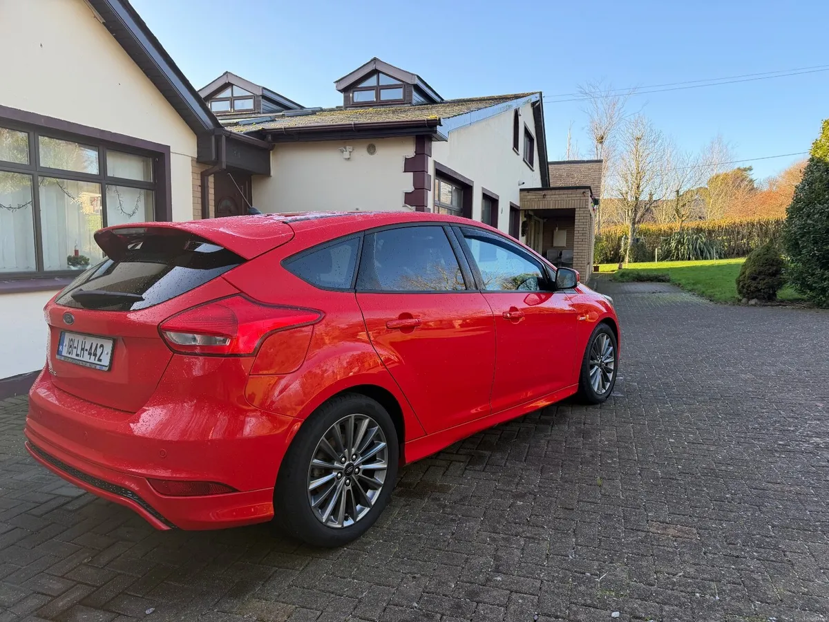 2018 Ford Focus 1.5TDCI ST Line 120PS - Image 3