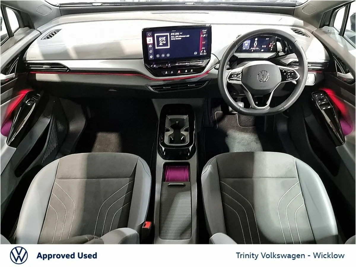 Volkswagen ID.5 ** PRO STYLE ** 77KWH ** PAN ROOF - Image 2