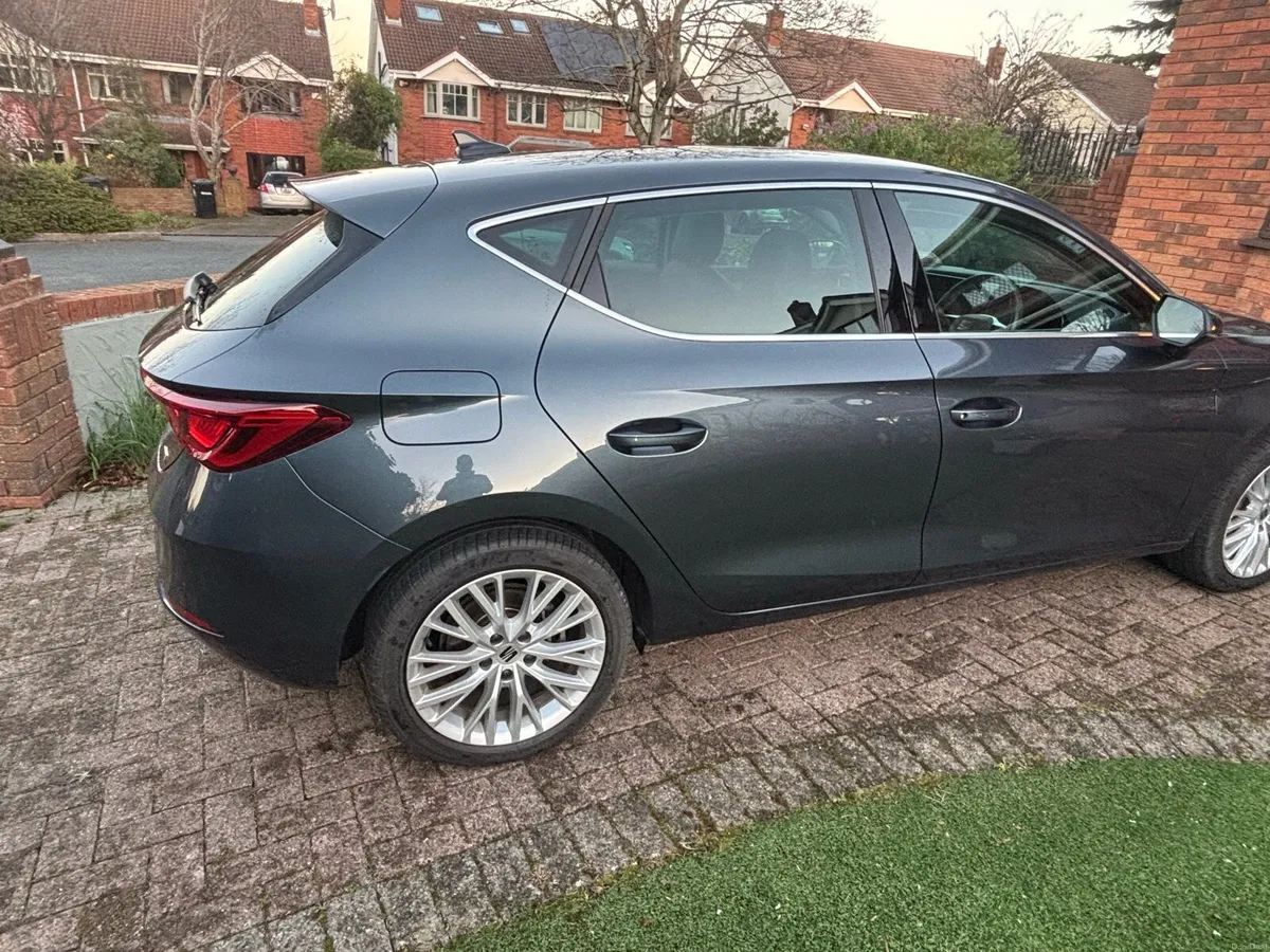 Seat Leon PHEV with Warranty - Image 3