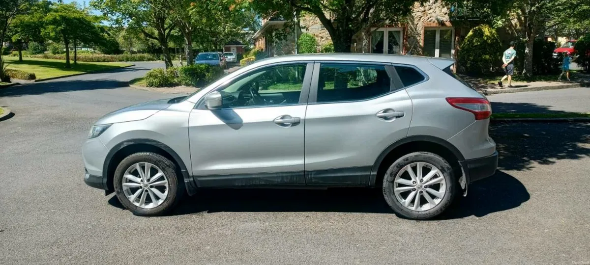 141 Nissan Qashqai - Image 5