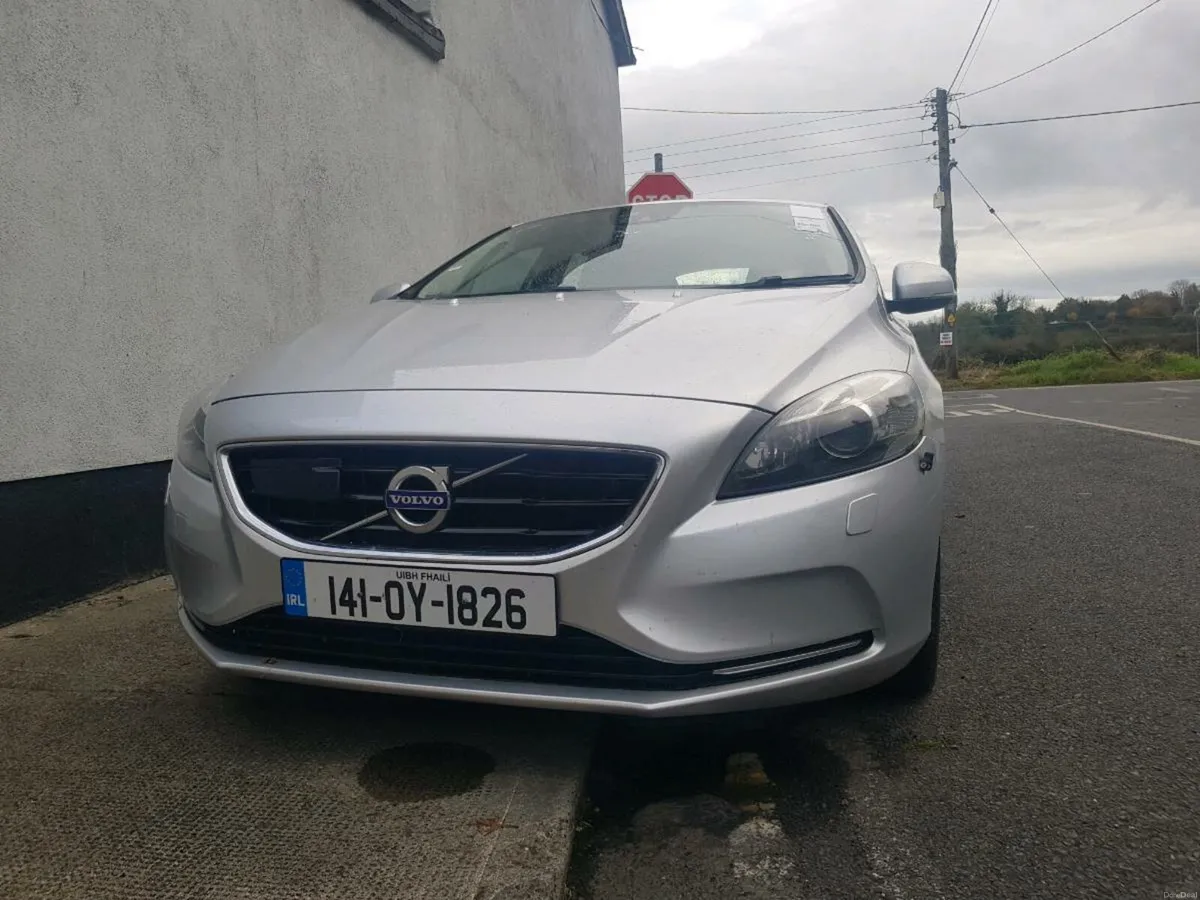 Volvo V40 2014 Automatic Low Kms 3Months warrant - Image 1